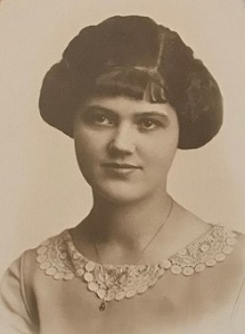 Mabel Schrader Senior Portrait (1924)