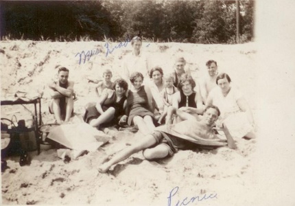 "Mrs. Quade (Bertha)" - Picnic